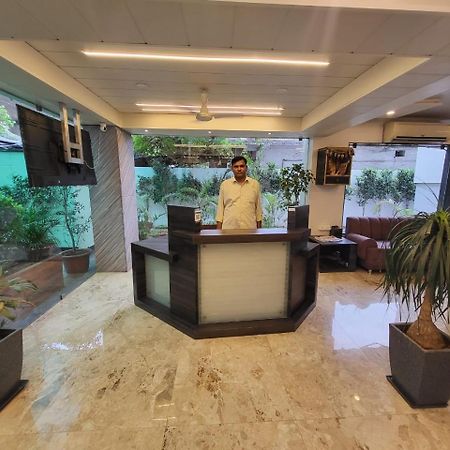 Hotel Nirvana Residency Nagpur Buitenkant foto