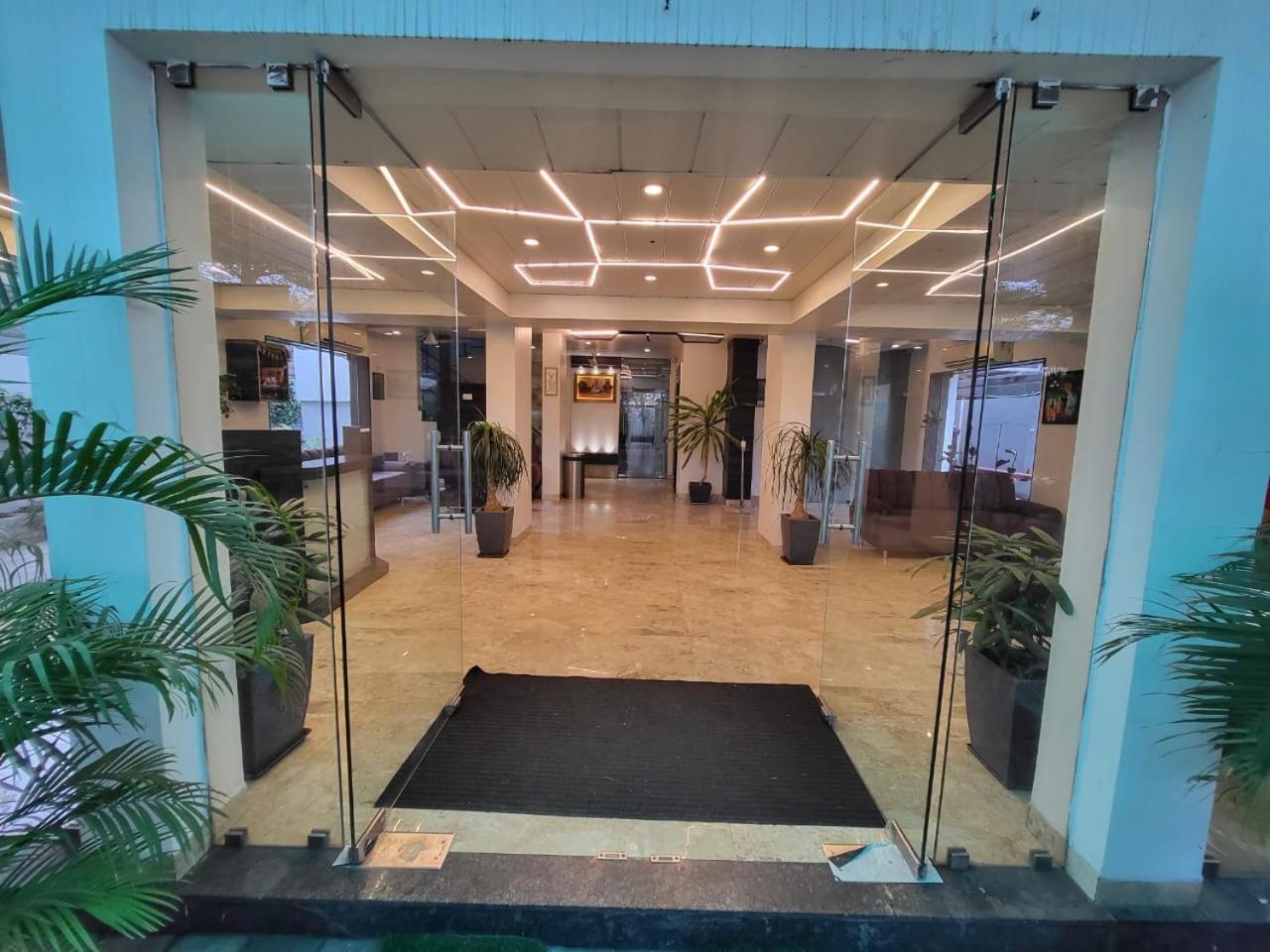Hotel Nirvana Residency Nagpur Buitenkant foto